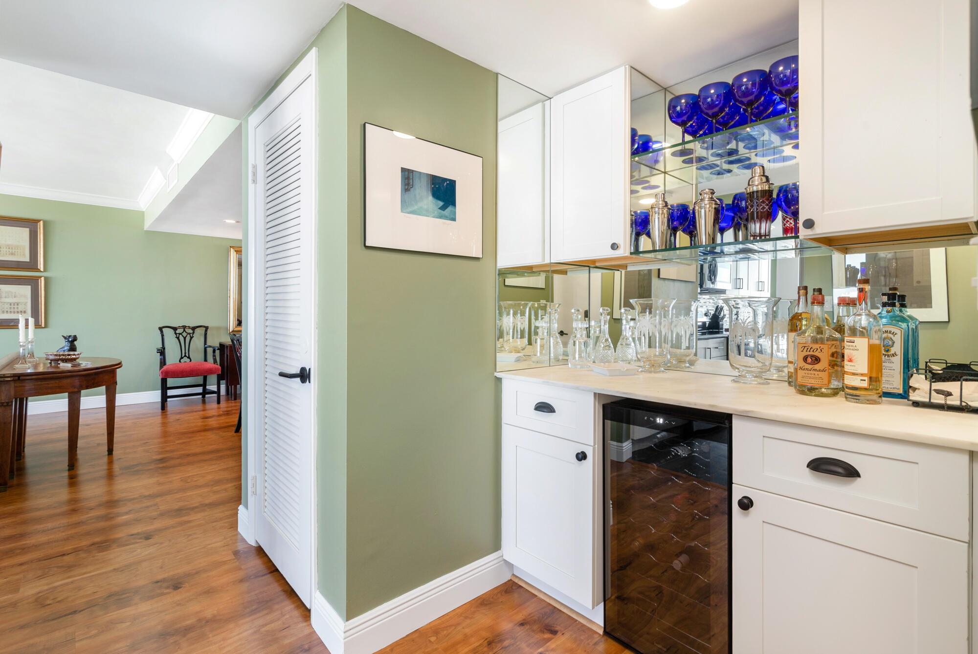 PORTOFINO SOUTH CONDO ESTATES OF SOUTH PALM BEA - Residential