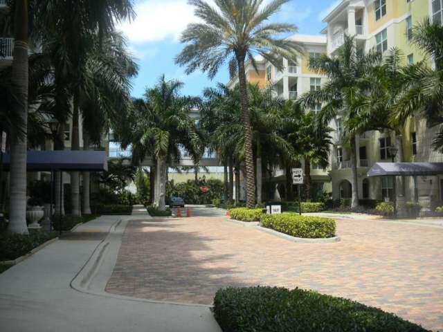 View photos, virtual tours, details... 802 W Windward Way 211