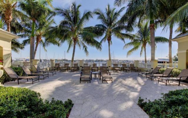 MOORINGS AT LANTANA CONDO 1 - Residential