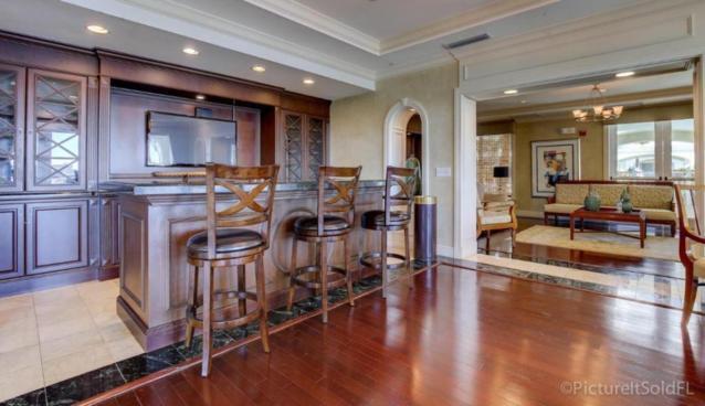 MOORINGS AT LANTANA CONDO - Residential