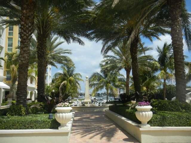 MOORINGS AT LANTANA CONDO - Residential