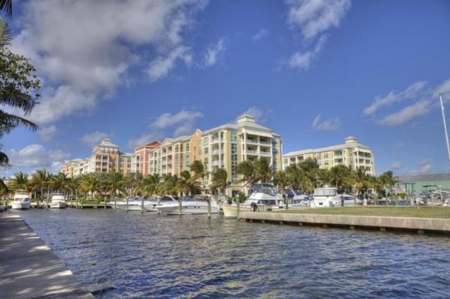 MOORINGS AT LANTANA CONDO 1 - Residential