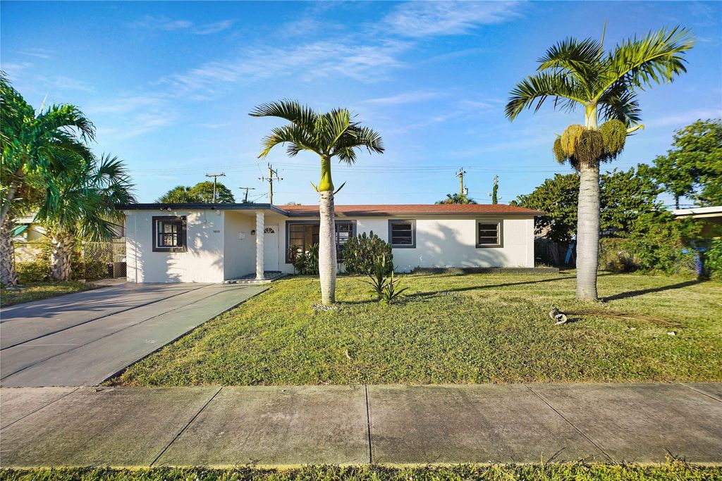 Photo of 3613 SW 1st St, Fort Lauderdale, FL 33312 (MLS # F10541890)