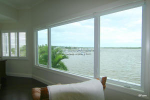 SCRIMSHAW ON THE BAY - Residential