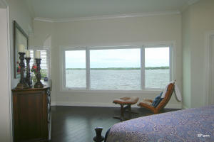 SCRIMSHAW ON THE BAY - Residential