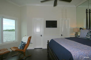 SCRIMSHAW ON THE BAY - Residential