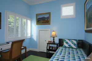 SCRIMSHAW ON THE BAY - Residential