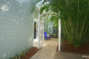 SCRIMSHAW ON THE BAY - Residential