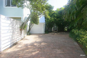 SCRIMSHAW ON THE BAY - Residential