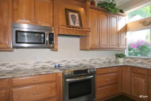 SCRIMSHAW ON THE BAY - Residential