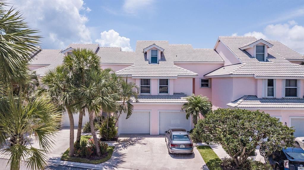 Photo of 2407 Fairway Drive N, Jupiter, FL 33477 (MLS # R10722448)