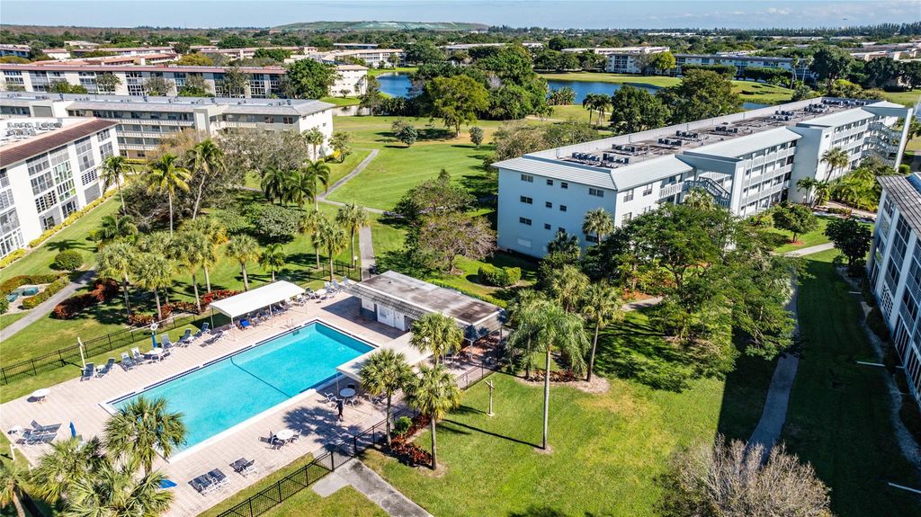 Photo of 2803 Victoria Way #H2, Coconut Creek, FL 33066 (MLS # F10521594)