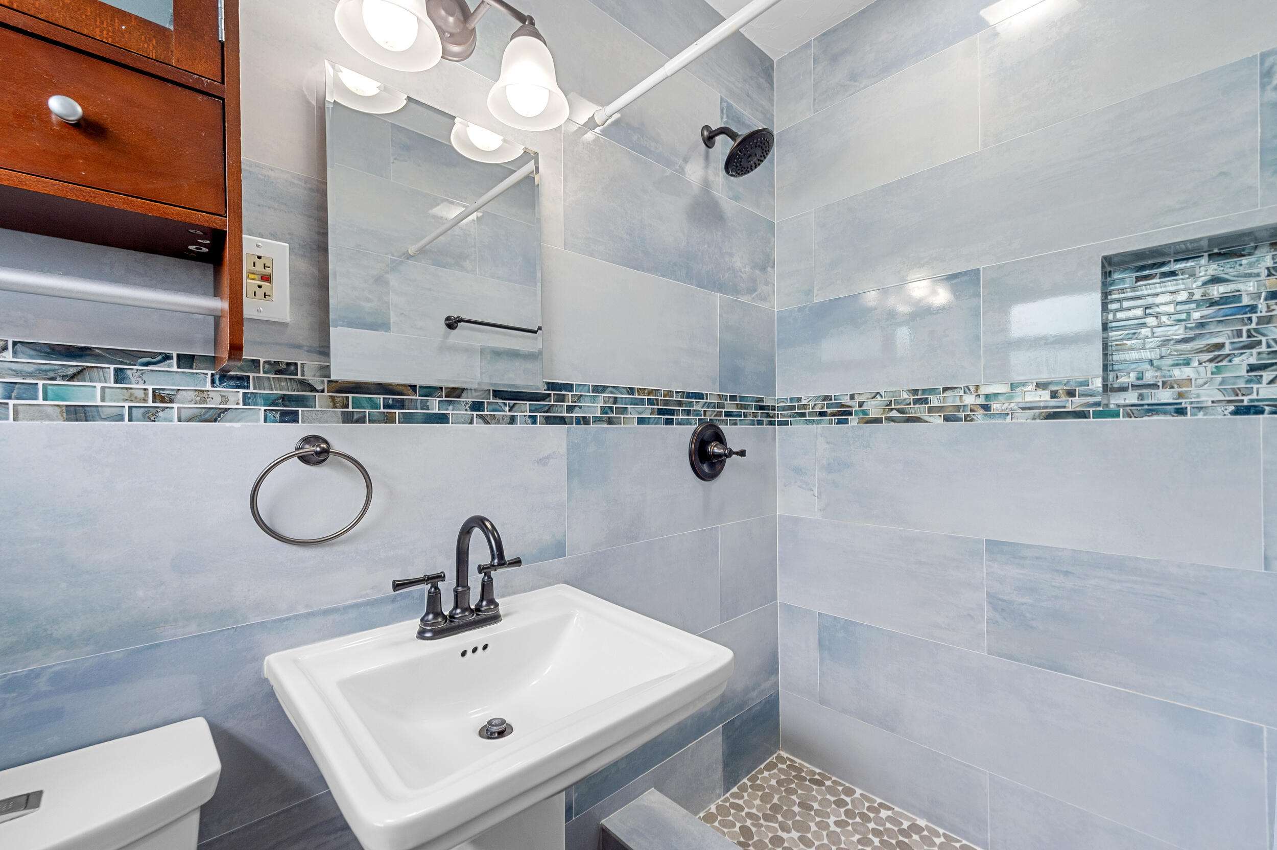 JILL-ANN HOMES - Residential