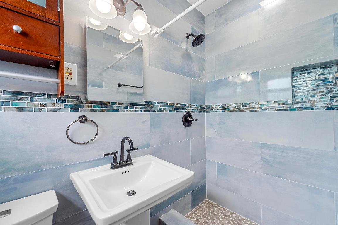 JILL-ANN HOMES - Residential