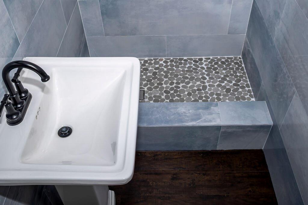 JILL-ANN HOMES - Residential