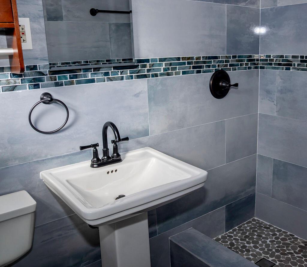 JILL-ANN HOMES - Residential