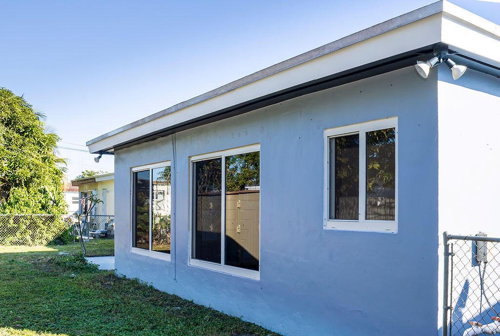 JILL-ANN HOMES - Residential