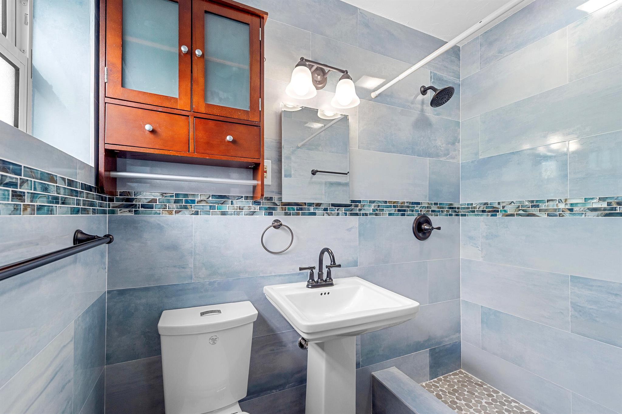 JILL-ANN HOMES - Residential