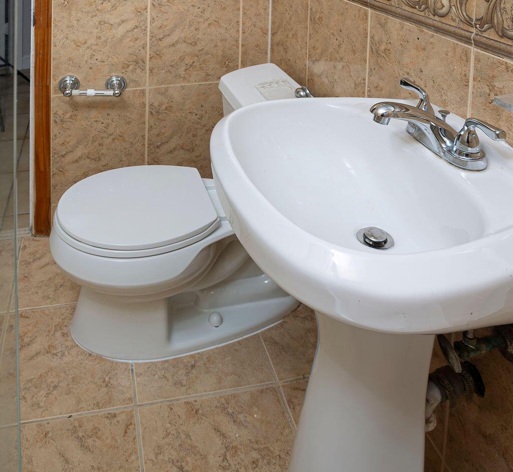 JILL-ANN HOMES - Residential