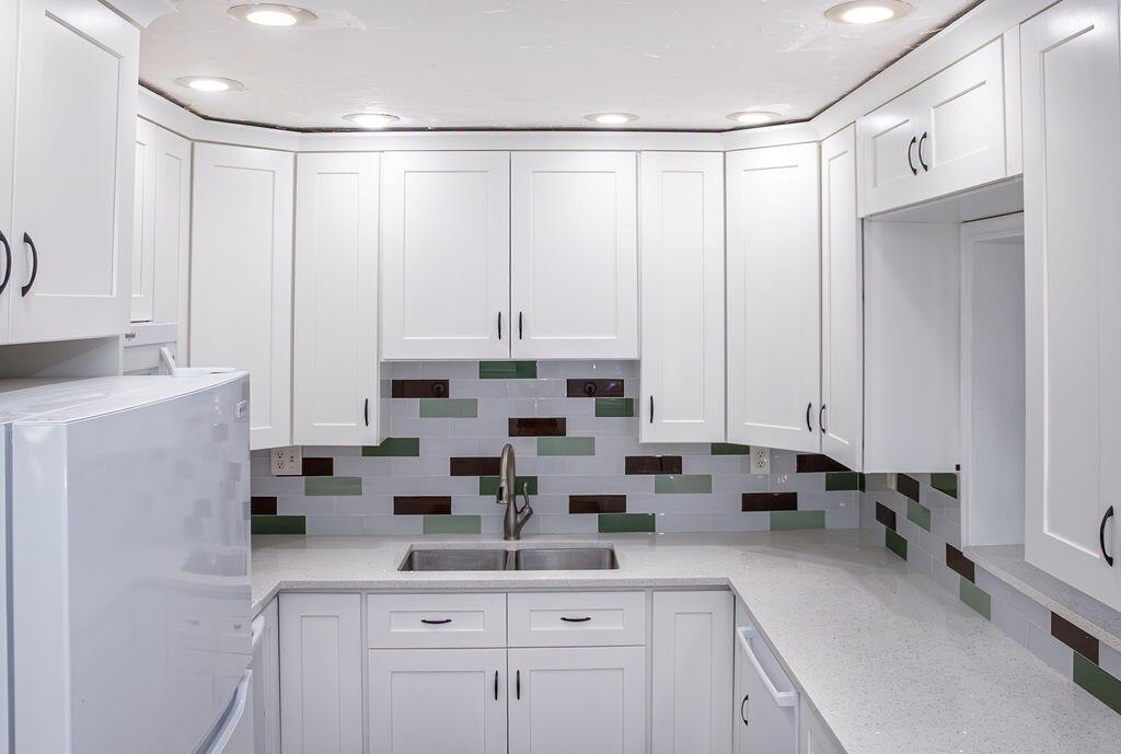 JILL-ANN HOMES - Residential