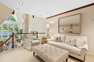 JUPITER HILLS VILLAGE PH IV - Residential