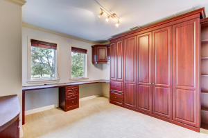 JUPITER HILLS VILLAGE PH IV - Residential