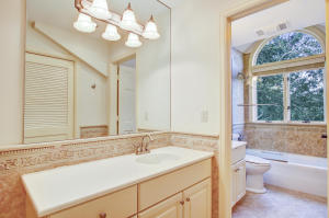 JUPITER HILLS VILLAGE PH IV - Residential