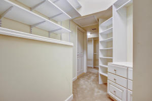 JUPITER HILLS VILLAGE PH IV - Residential