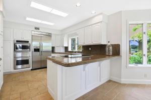 JUPITER HILLS VILLAGE PH IV - Residential