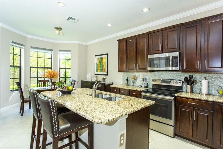 10426 Wellington Parc Drive