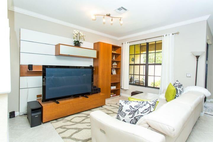 10426 Wellington Parc Drive