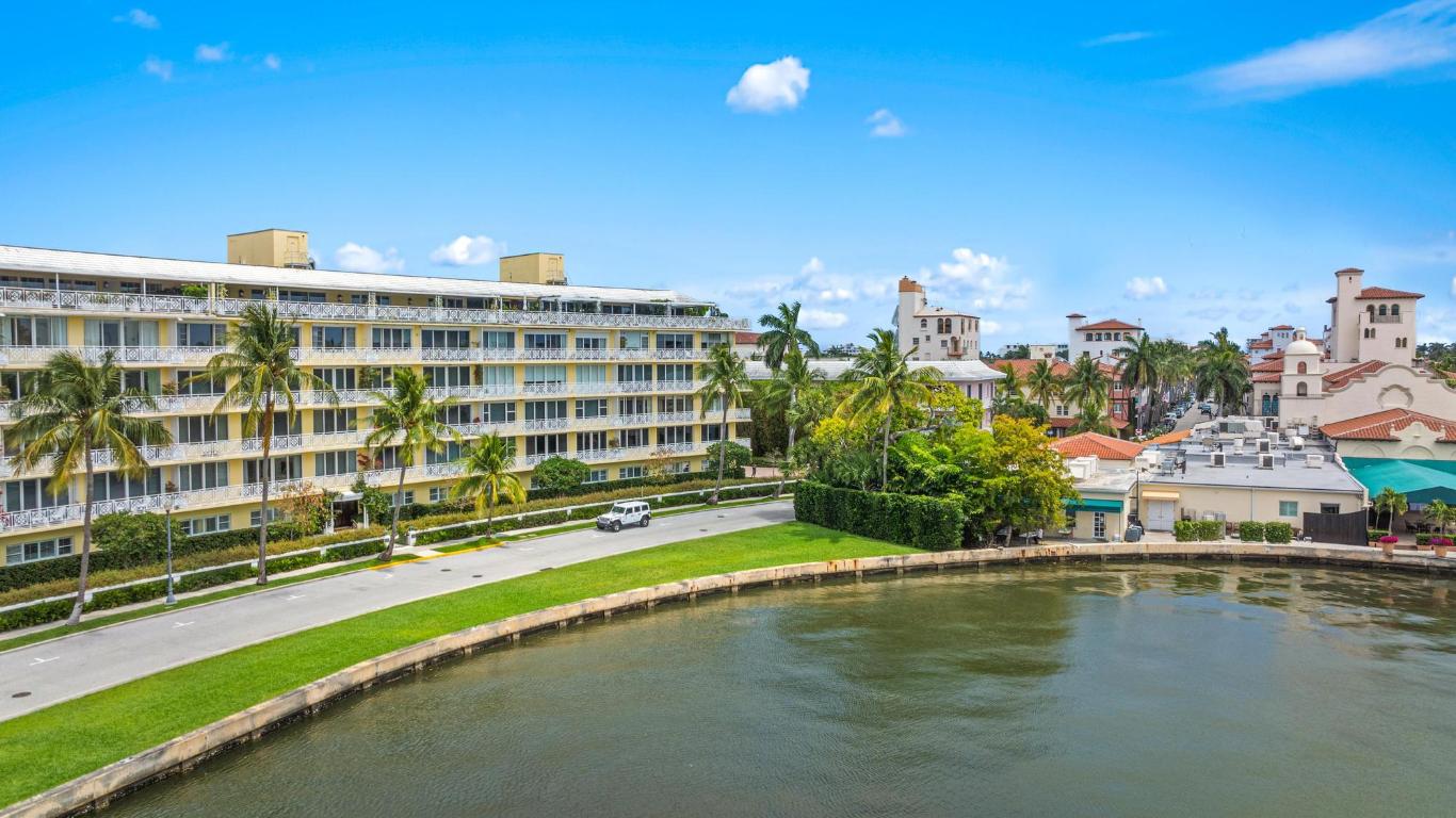 VILLAS INC - Residential