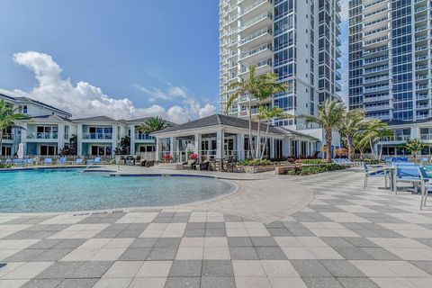 Condominium in North Palm Beach FL 1 Water Club Way Way 37.jpg
