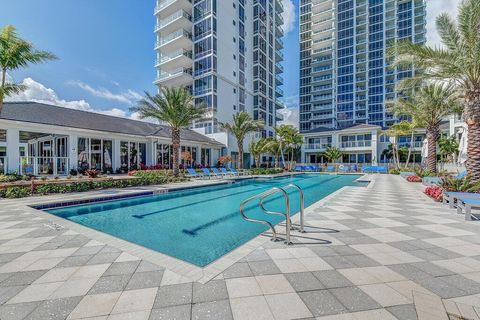 Condominium in North Palm Beach FL 1 Water Club Way Way 35.jpg