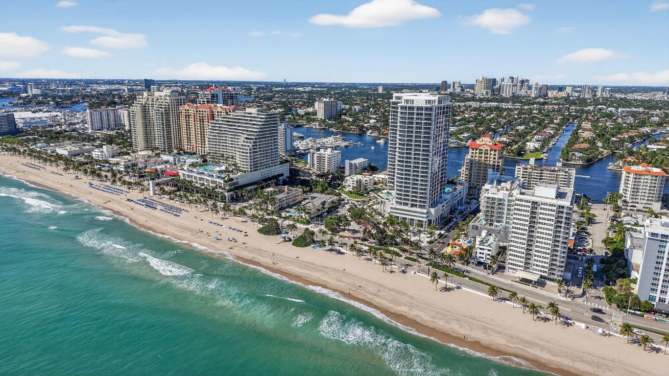 SELENE OCEANFRONT RESIDEN - Residential Lease