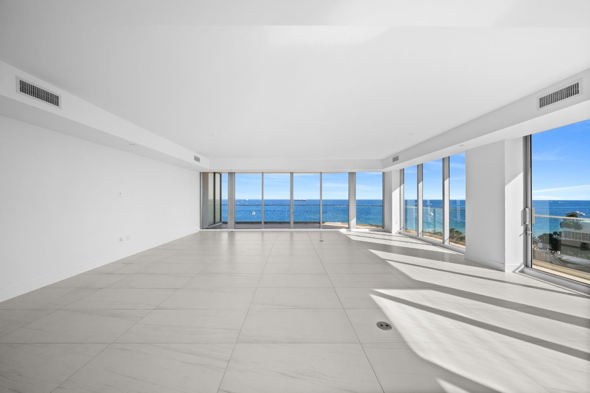 SELENE OCEANFRONT RESIDEN - Residential Lease