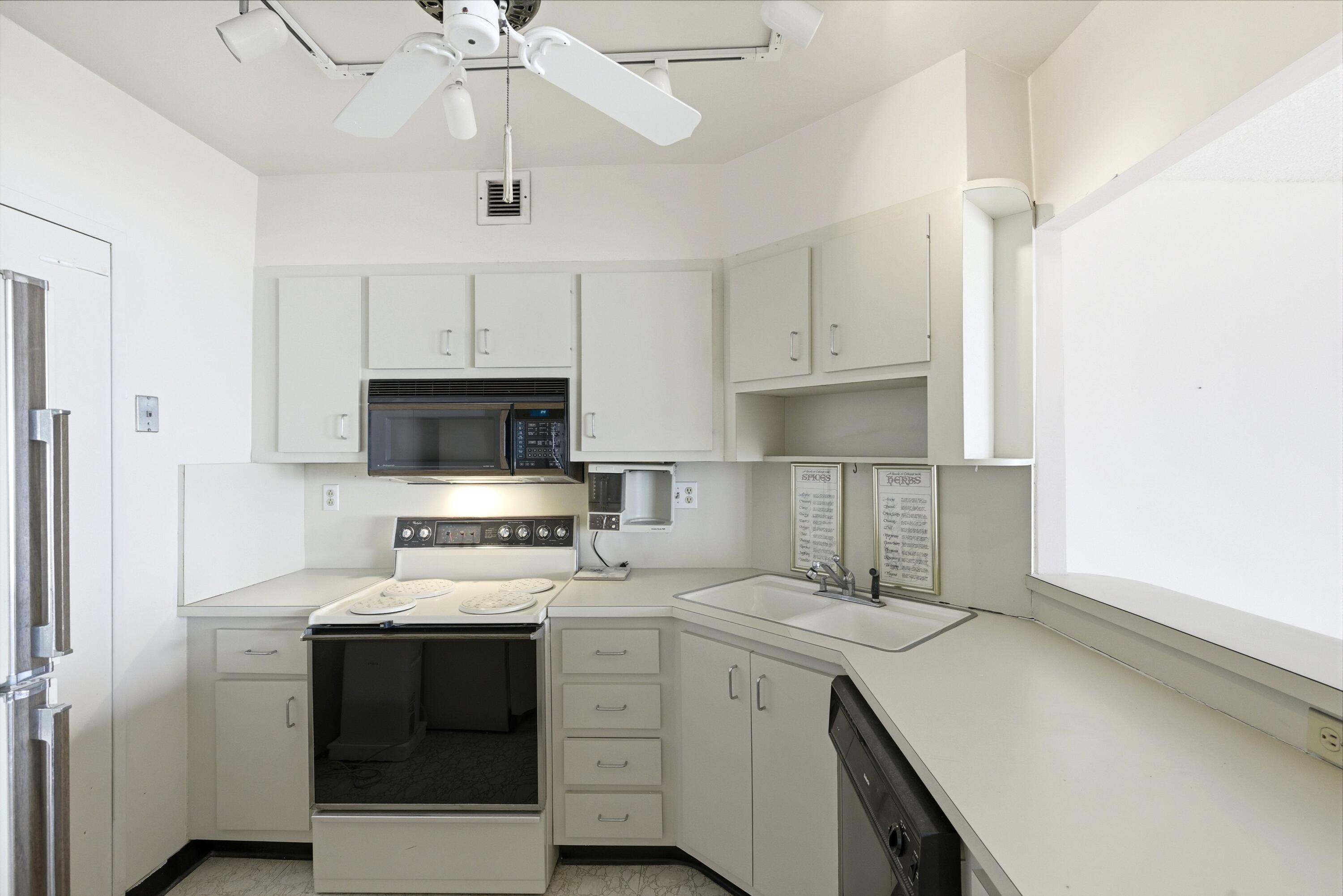 MARINE TOWER CONDO - Residential