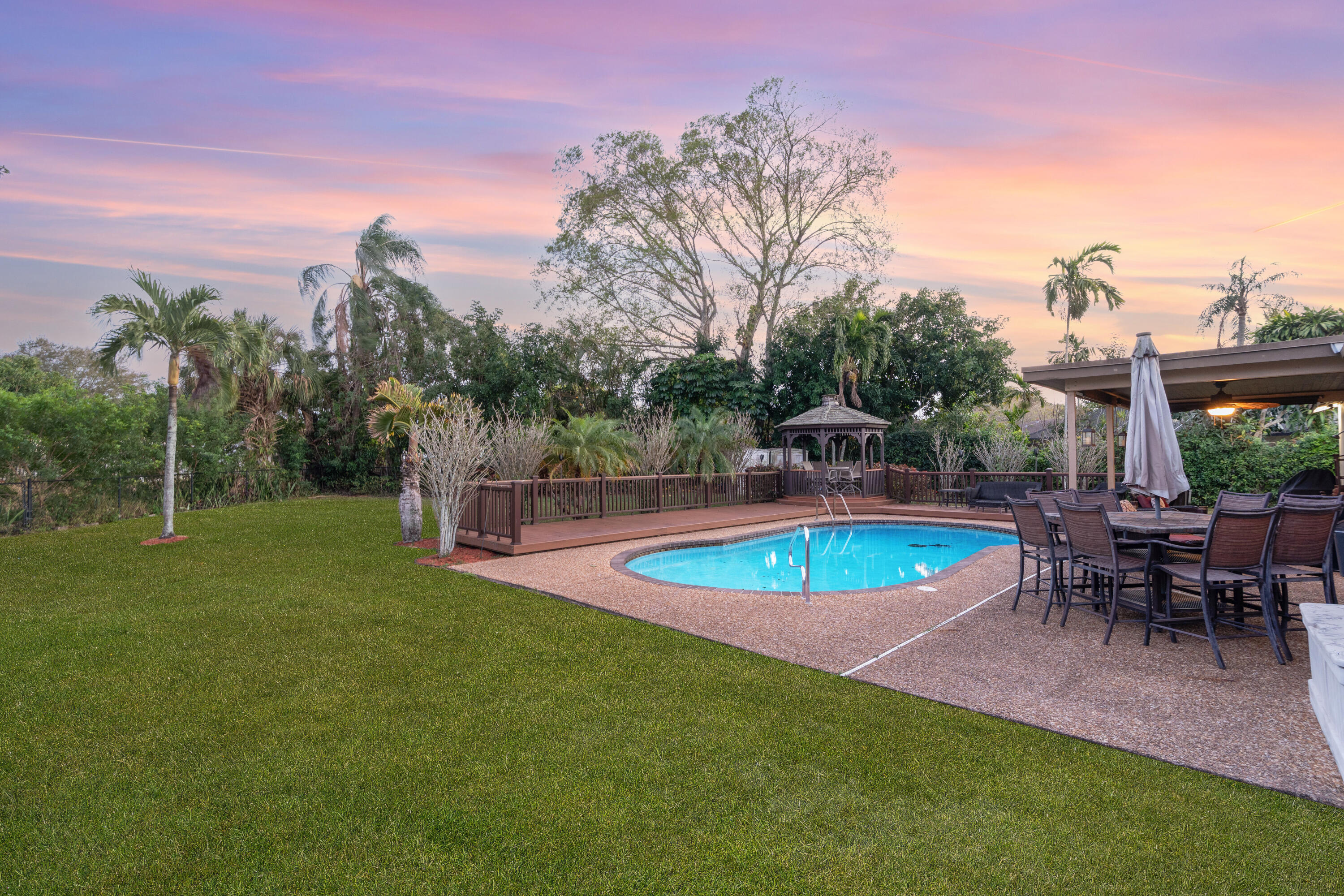 SANDALFOOT COVE SEC 2 - Residential