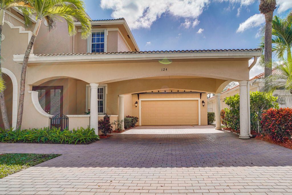 Photo of 124 Via Catalunha, Jupiter, FL 33458 (MLS # R10777521)