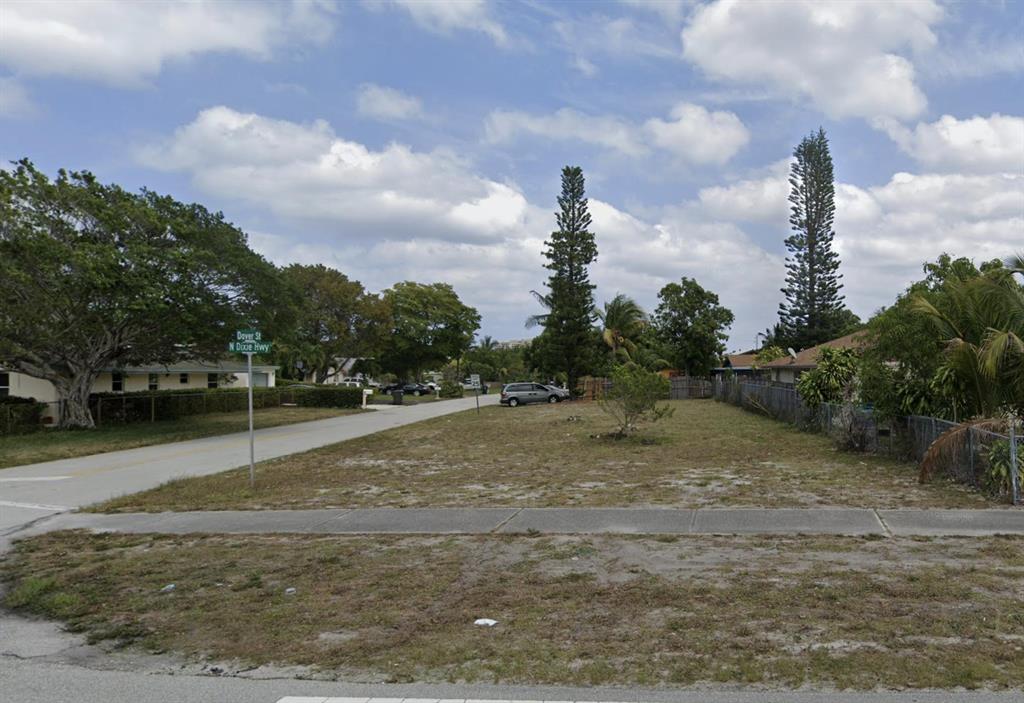 Look No Further !!!! Used Home Prices are going through the roof, why pay top dollar for someone else's problems? This unique opportunity to purchase a plot of land and build your very own Single Family Home in East Boca won't last. The Real Estate Market in South Florida is Red Hot and their not making more land so send us an offer today before this Gem is Bought By Someone Else!!!
