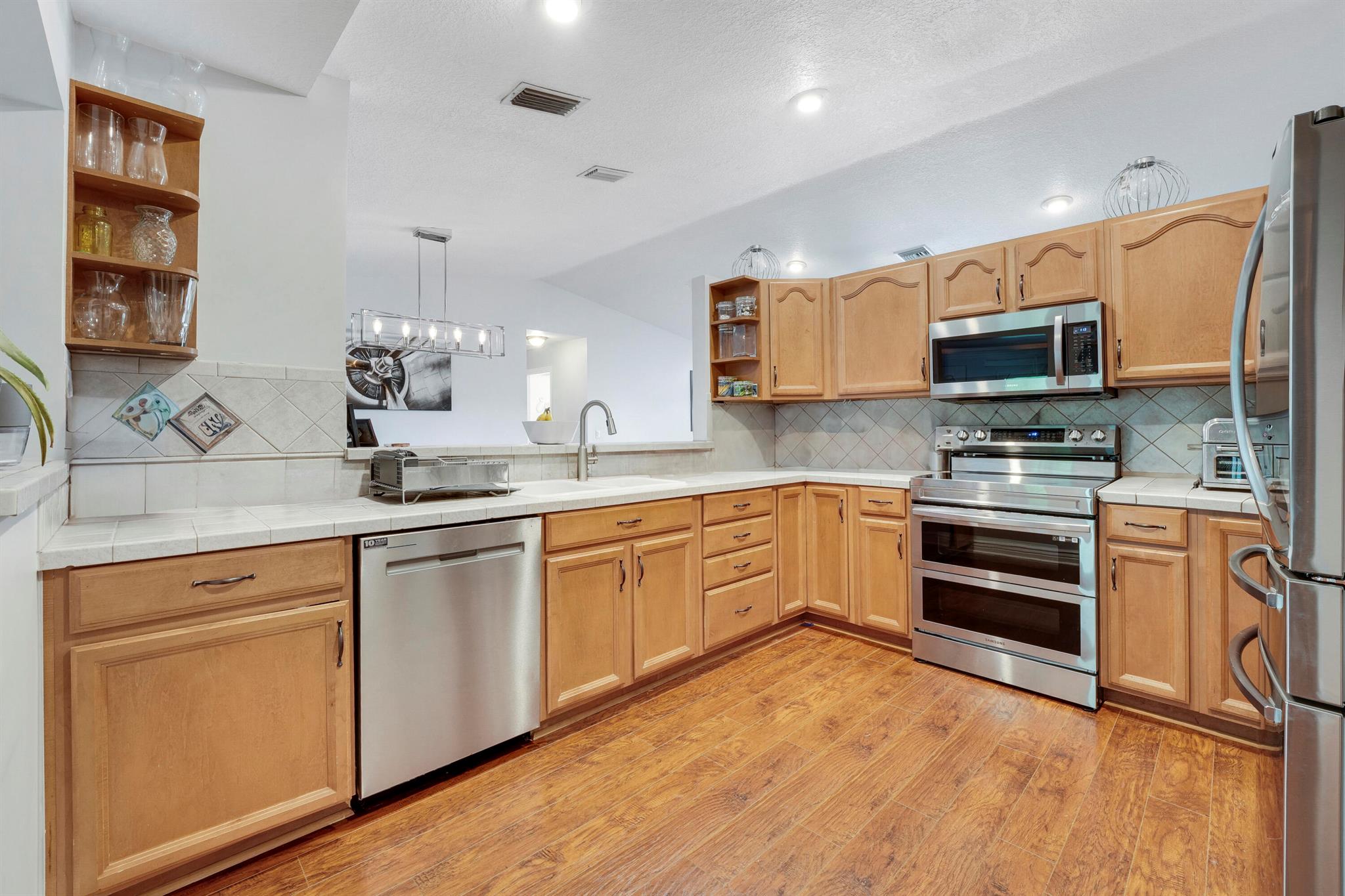 SANDALFOOT ESTATES EAST - Residential