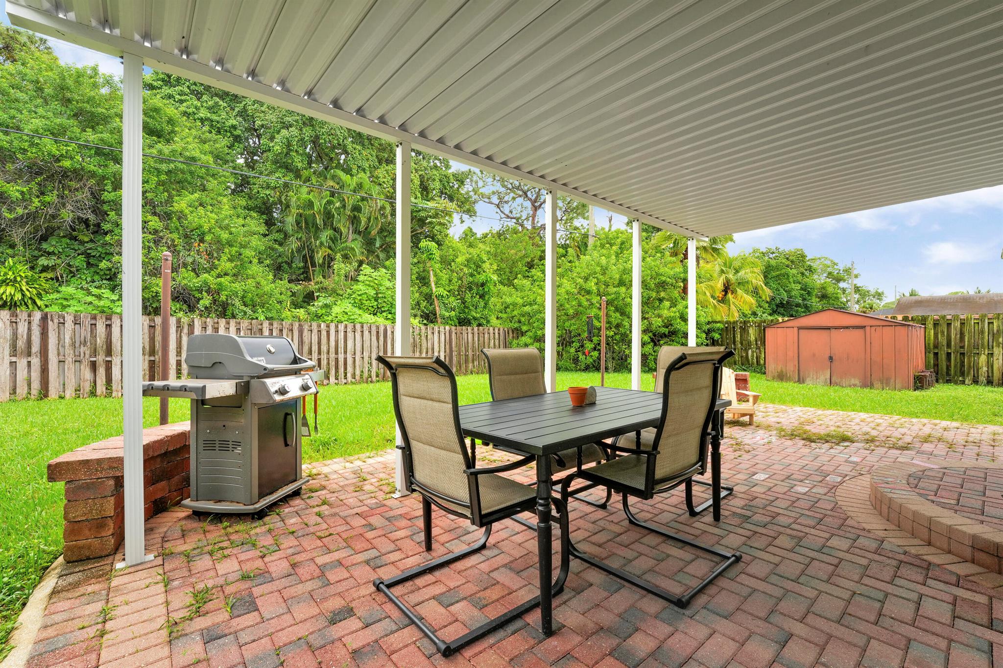 SANDALFOOT ESTATES EAST - Residential