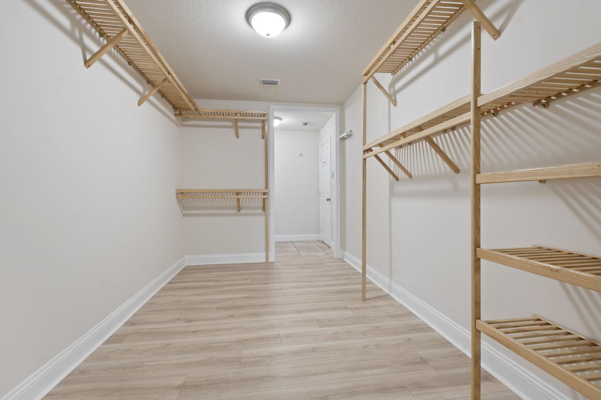 INDIAN GROVES - Residential