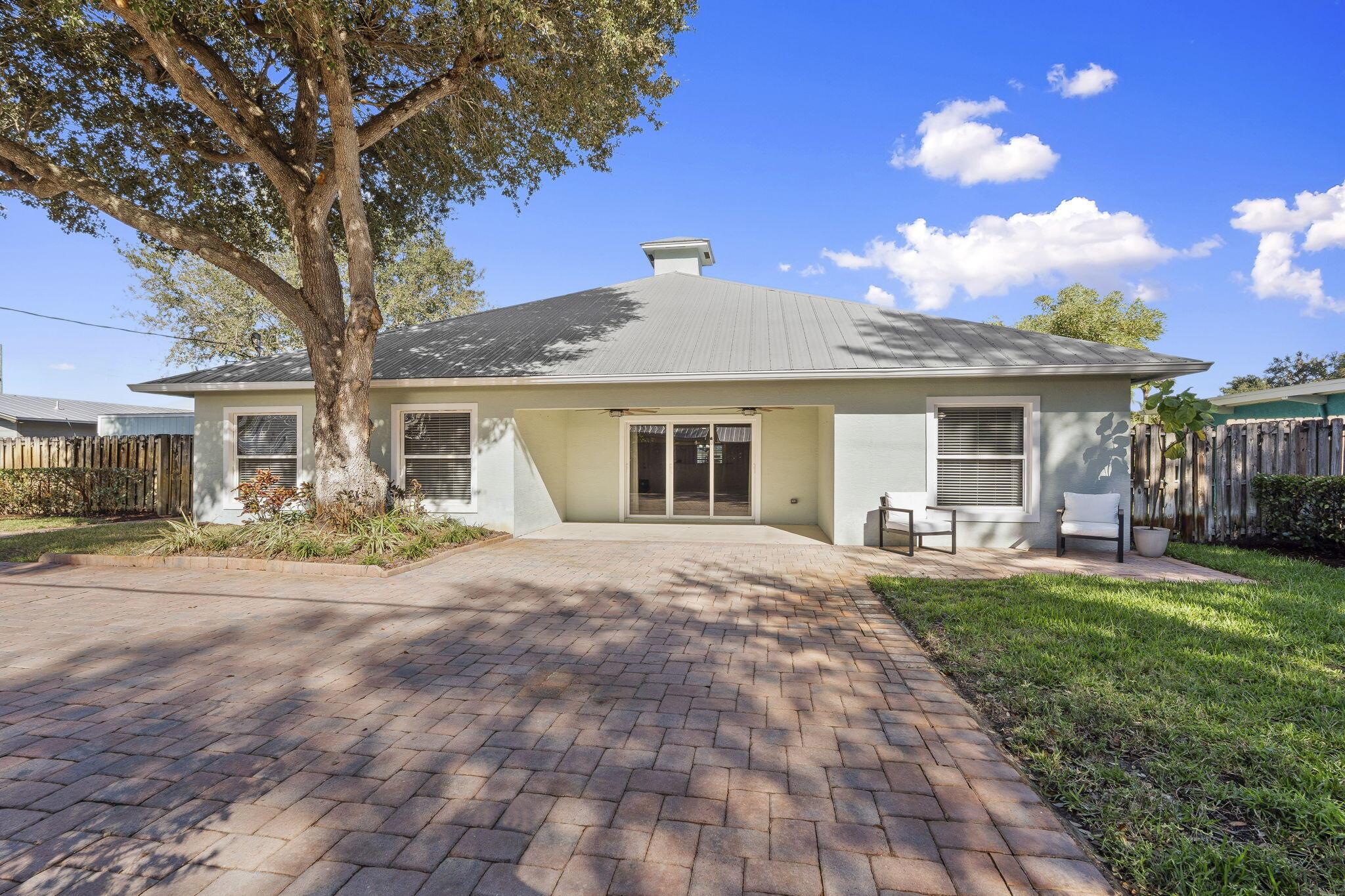 INDIAN GROVES - Residential