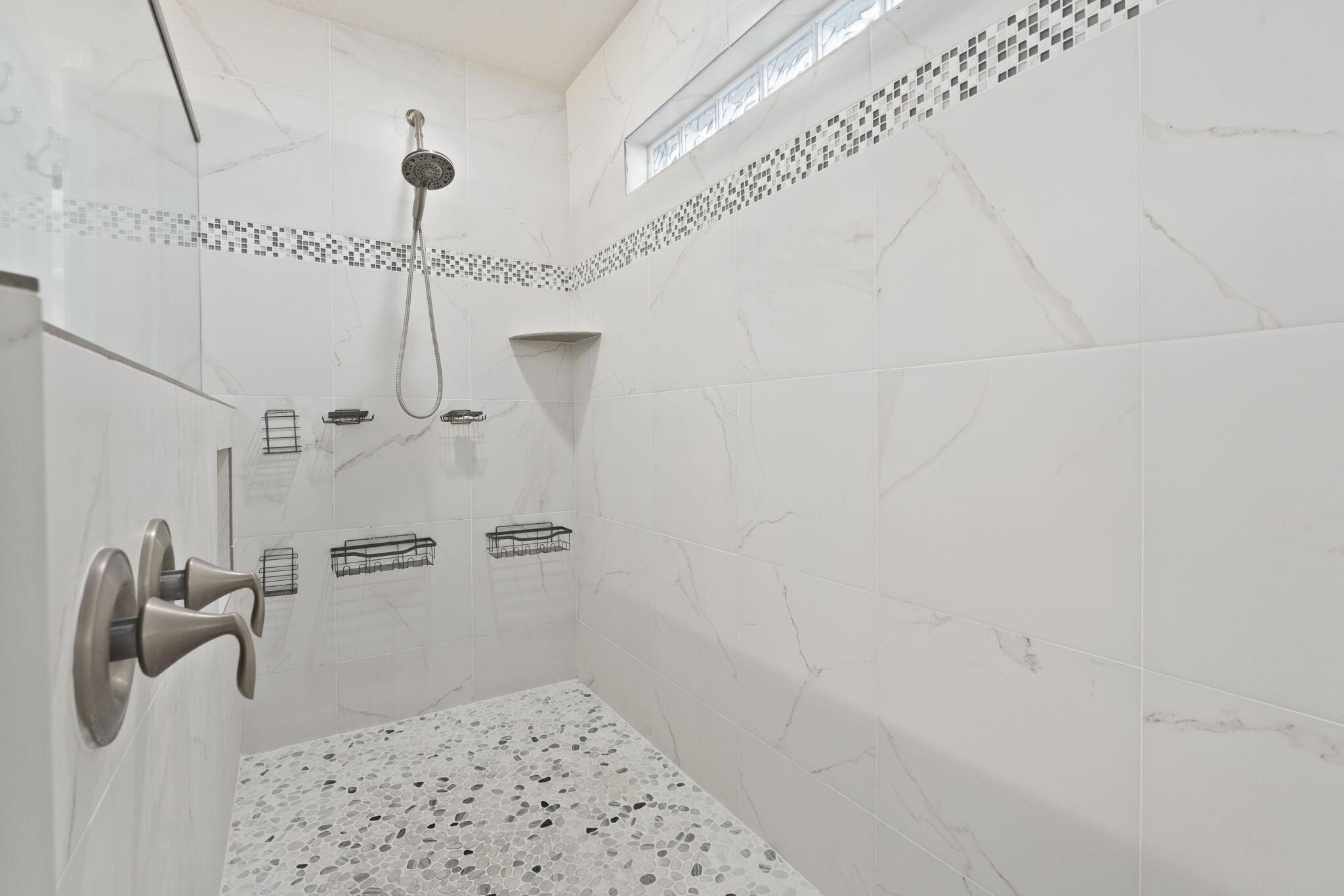 INDIAN GROVES - Residential