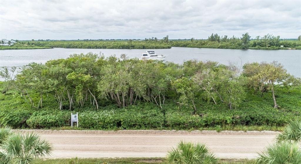 ''''''ISLAND CLUB RIVERSIDE, PHASES V & VI'''''' - Residential