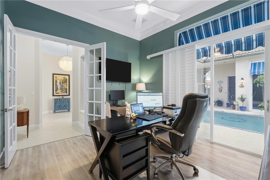 ''''''ISLAND CLUB RIVERSIDE, PHASES V & VI'''''' - Residential