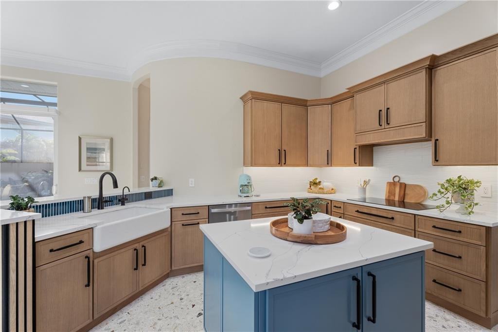 ''''''ISLAND CLUB RIVERSIDE, PHASES V & VI'''''' - Residential