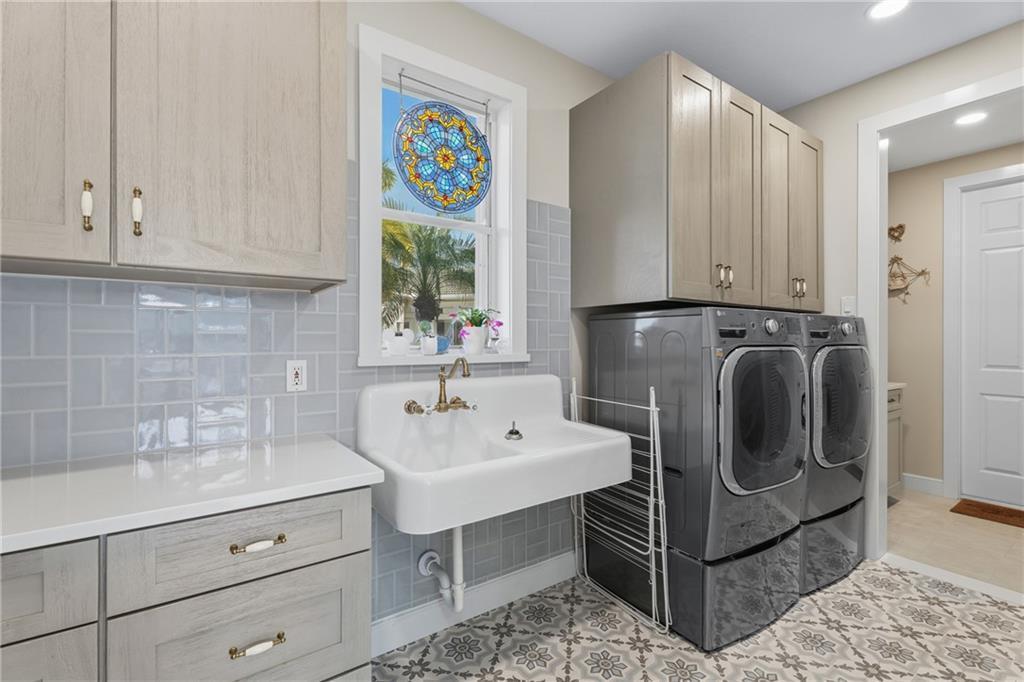 ''''''ISLAND CLUB RIVERSIDE, PHASES V & VI'''''' - Residential