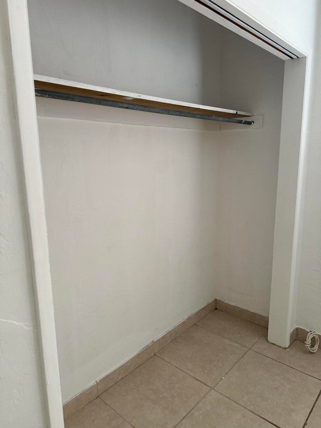 Photo of 318 NE 6th Street, Hallandale Beach, FL 33009 (MLS # B26037301)